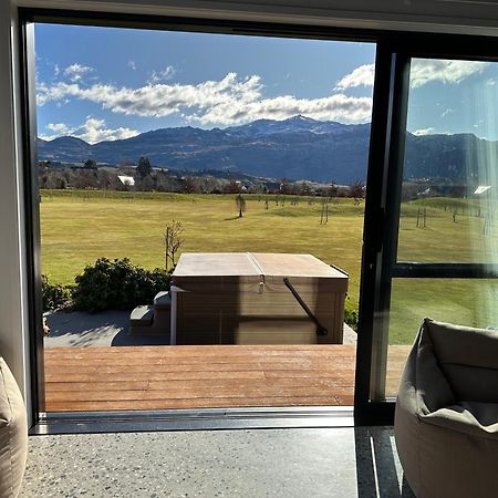 Guest House With A Stunning View Frankton Exteriér fotografie